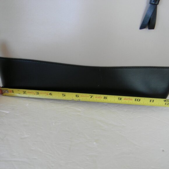 Kate Spade Sawyer Street LARGE COLORBLOCK CREAM/BLACK LEATHER TOTE - Picture 3 of 9